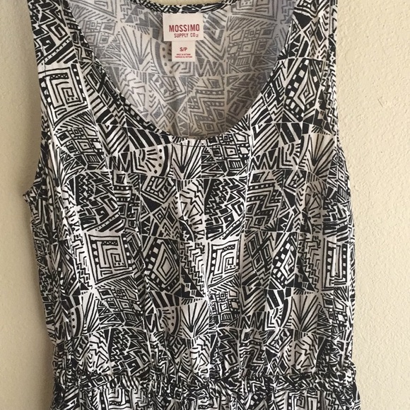 ๐ฅ Mossimo Dress ๐ฅ - Picture 2 of 5